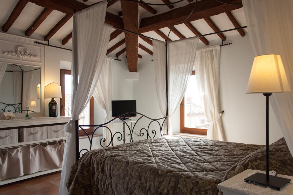 Anna Camere Montalcino Zimmer foto