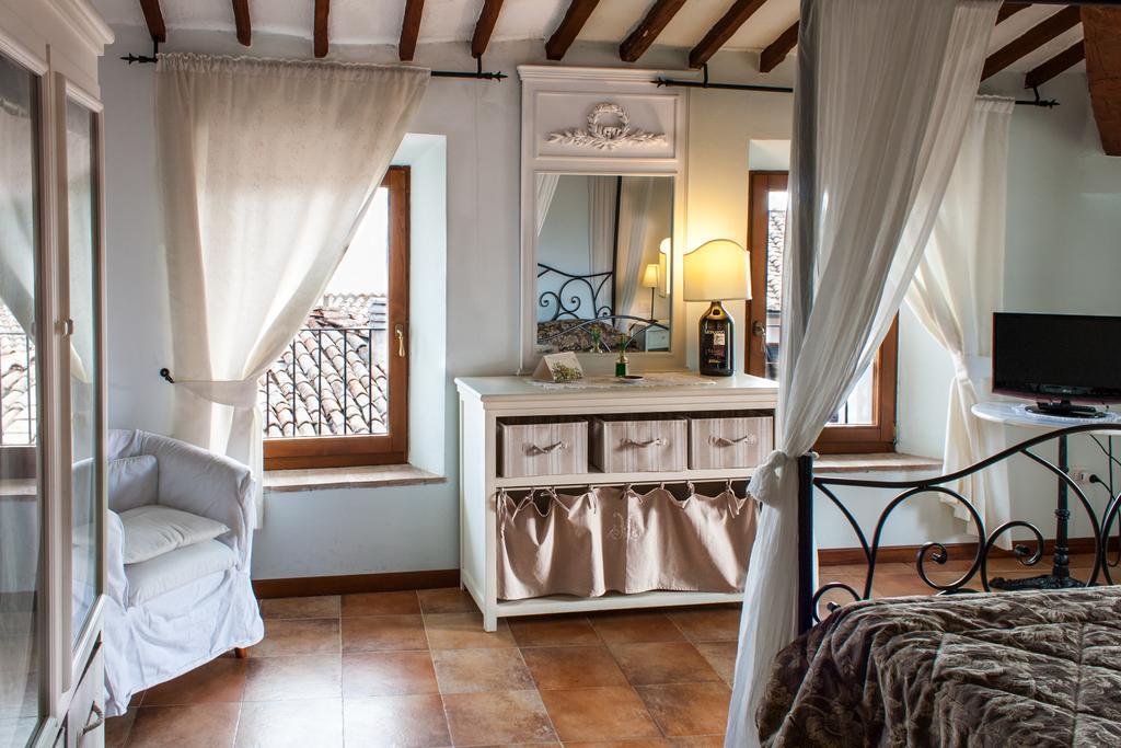 Anna Camere Montalcino Zimmer foto