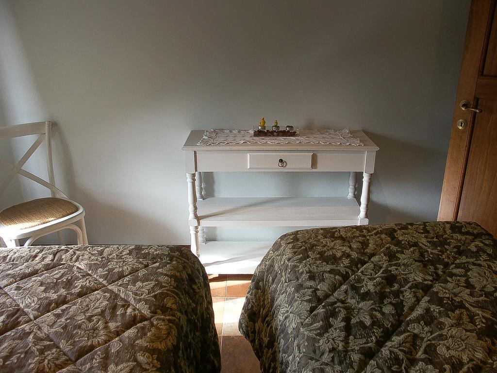 Anna Camere Montalcino Zimmer foto